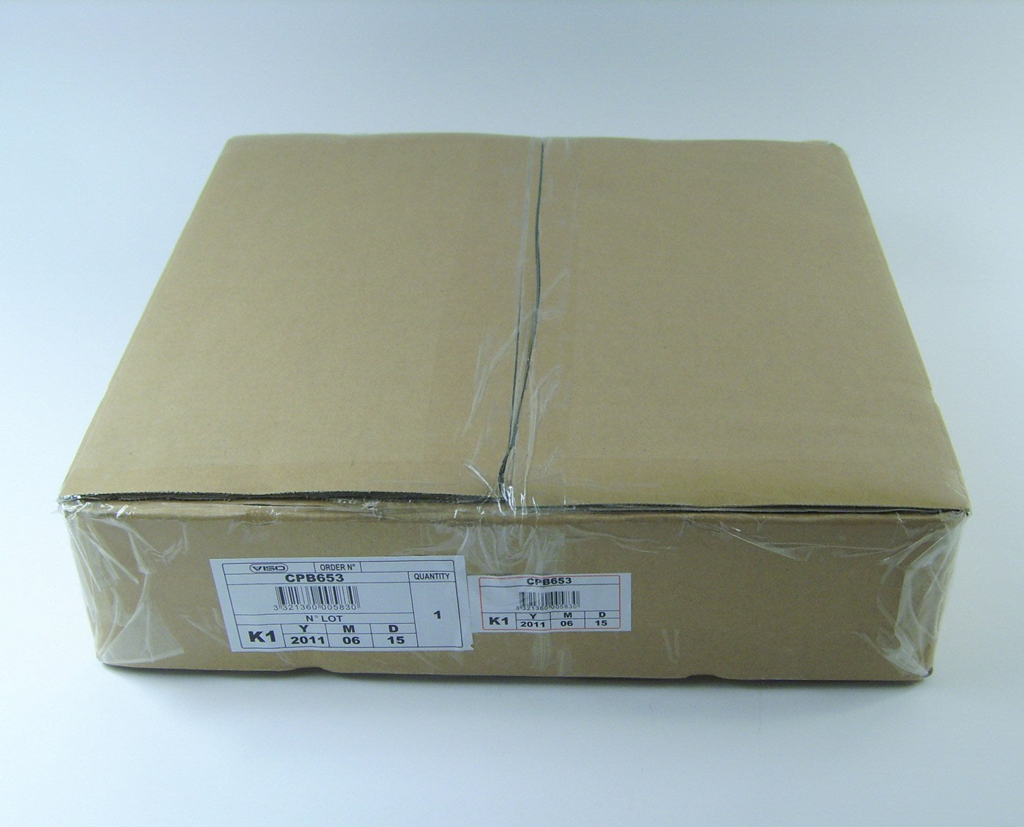 Passe-câble de bureau