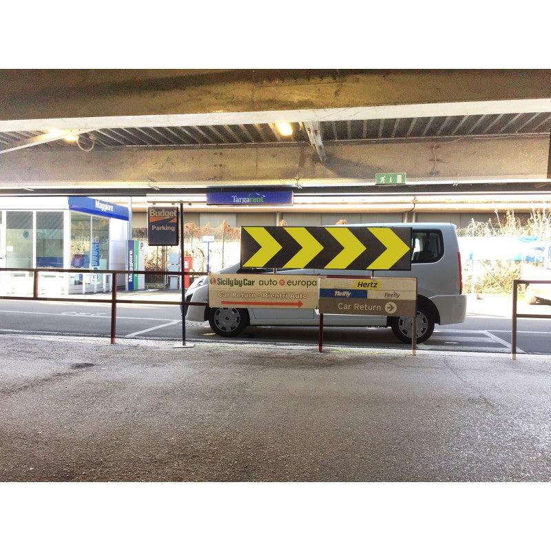 Flèche signalisation de parking avec réflecteurs