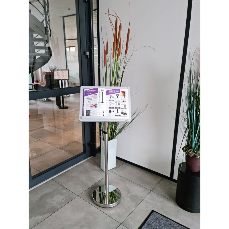 Poteau d'information extensible et rotatif