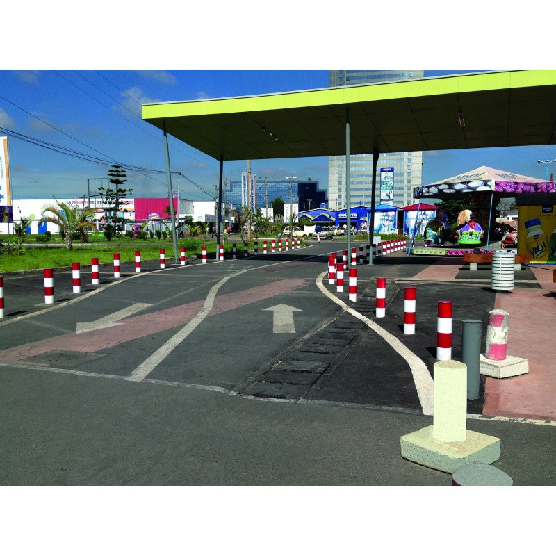 Poteau de balisage en acier