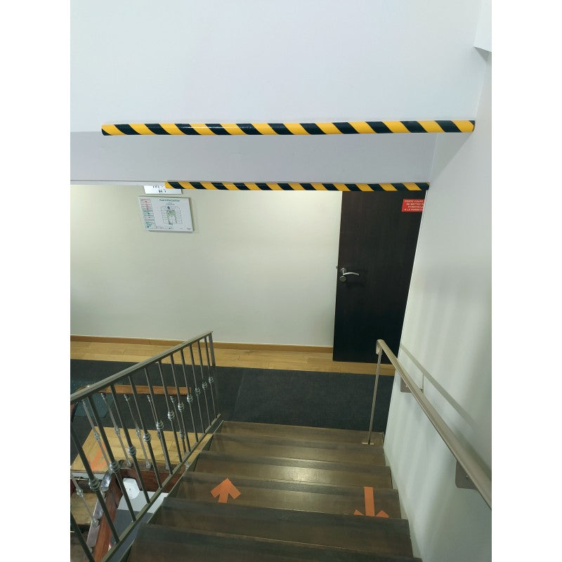 Protection arrondie d'angle en mousse