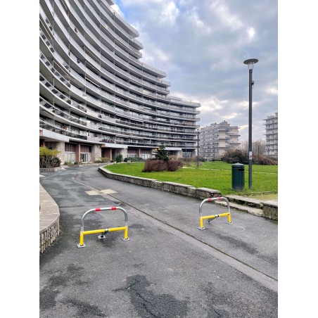 High-Resistance Spring-Loaded Parking Bollard - Viso