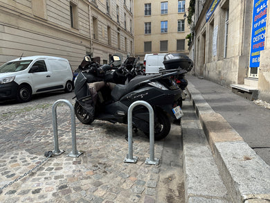 Épingle à vélo galvanisé avec platine – H 690 × Ø 40 mm