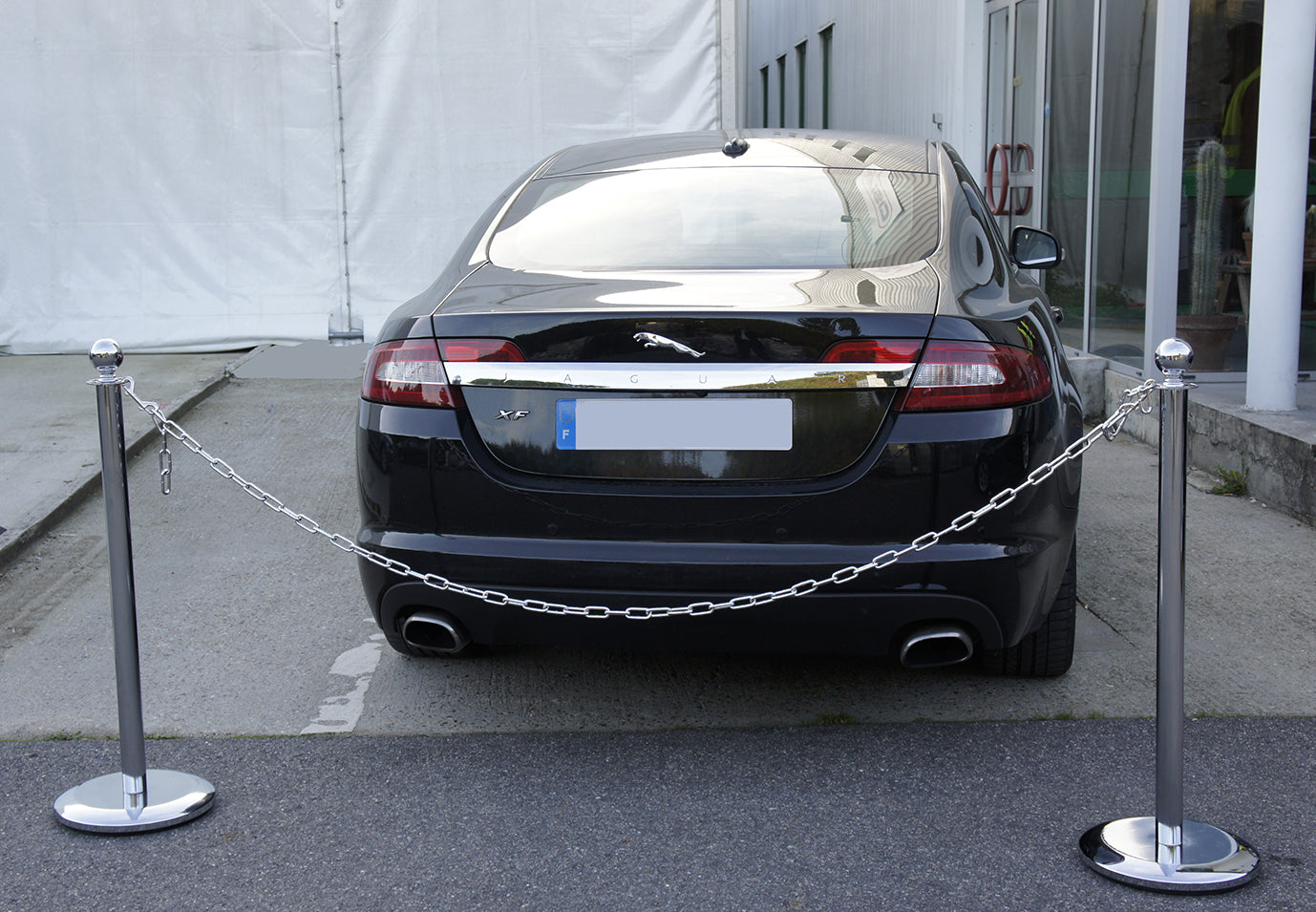 Chaîne acier avec maillon et mousqueton double