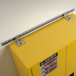 Kit de fixation antisismique pour armoire de sécurité – Justrite 84-SBK