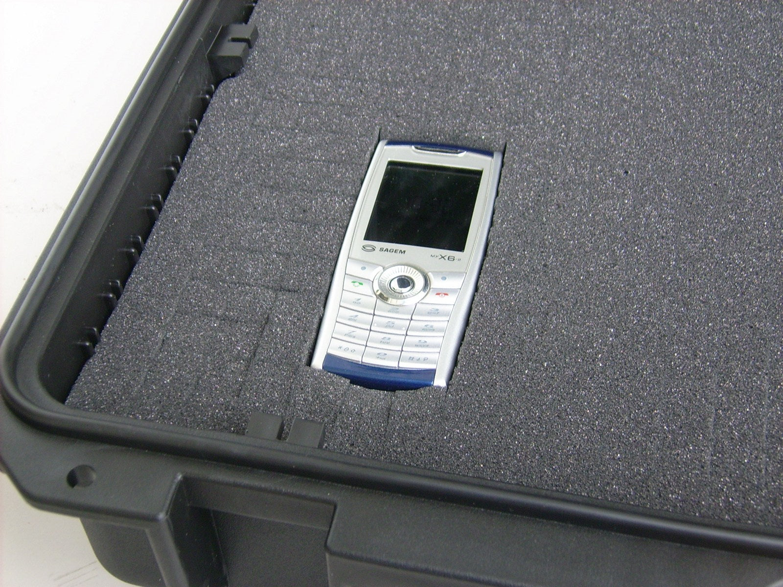 Mousse valise etanche ip67 WAT viso samkraft mousse predecoupe pieces fragiles protection