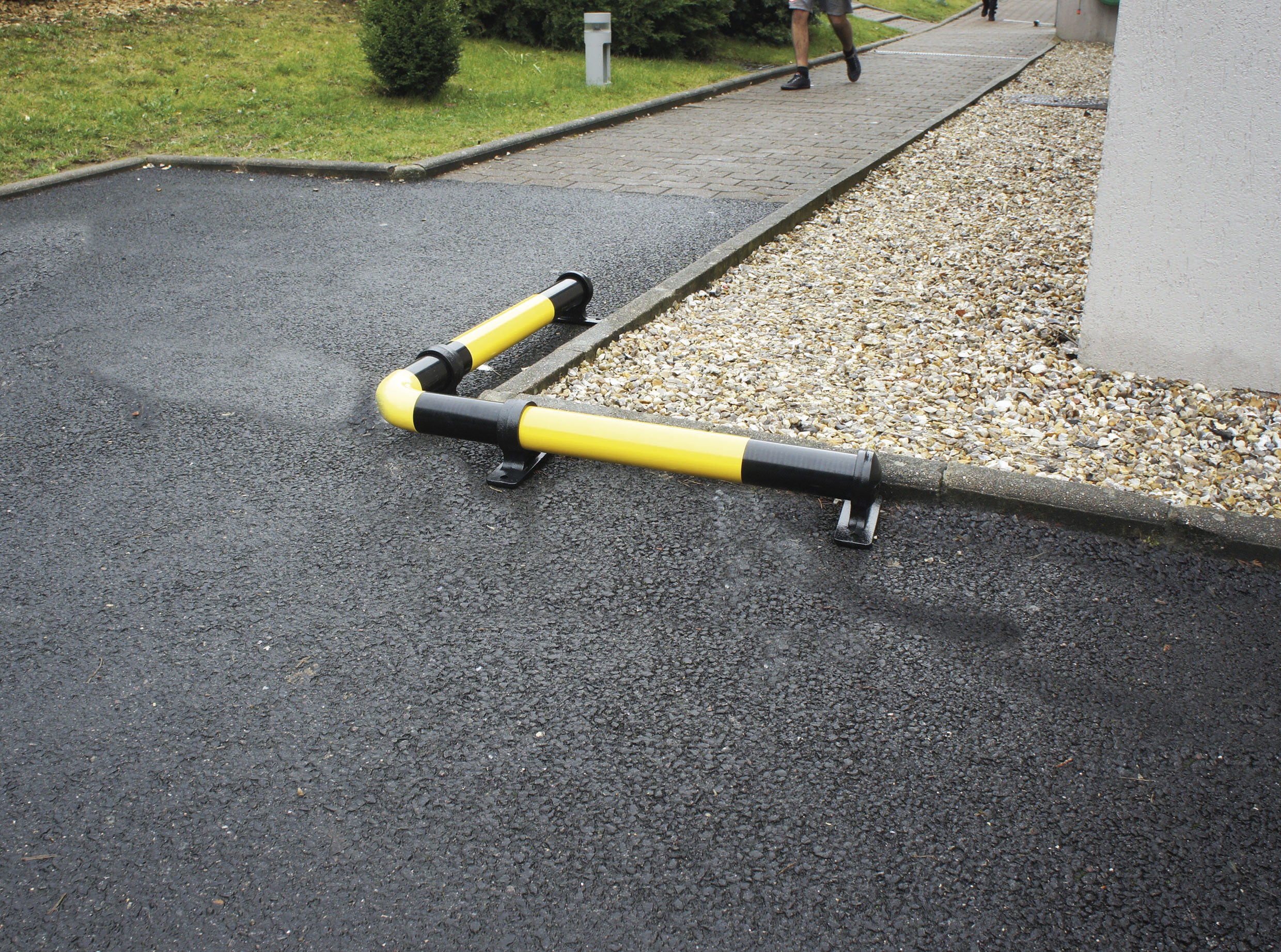 Angle 90° pour butée de parking Parksteel