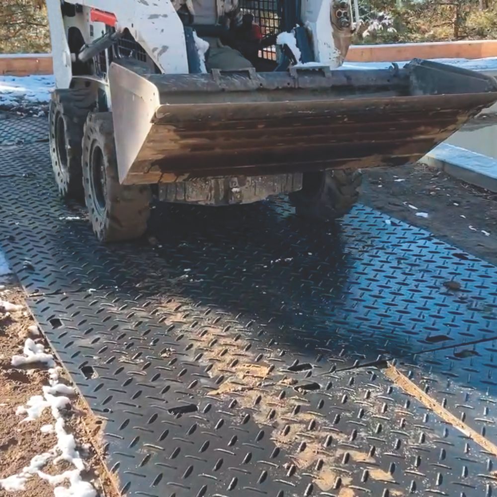 Plaque de roulage MambaMAT™ PEHD 2,44 x 1,22 m, jusqu'à 95 t – Checkers