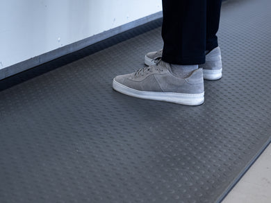 Tapis anti-fatigue industriel pour travail debout Samkraft W2 – solution ergonomique pour environnement sec