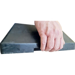 Base en caoutchouc pour barrière de sécurité polypropylène - stabilité et résistance aux chocs