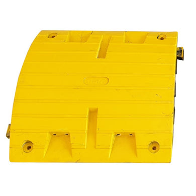 Ralentisseur poids lourd 50 tonnes - H70, queues d'aronde, 2 passe-câbles 40 mm