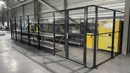 Box grillagé autoporté 3 x 3 m, H. 2200 mm, avec porte battante