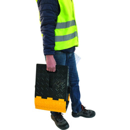 Passe-câbles pliable - déploiement rapide, repliage immédiat, conforme R4224-12