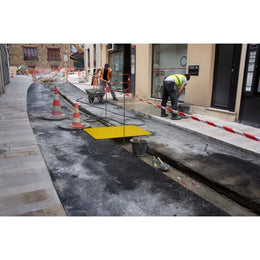 Plaque de chaussée HDPE + renforts acier - 1 220 × 800 mm, patins anti-glisse, jaune