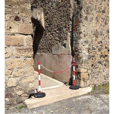 Poteau plastique
