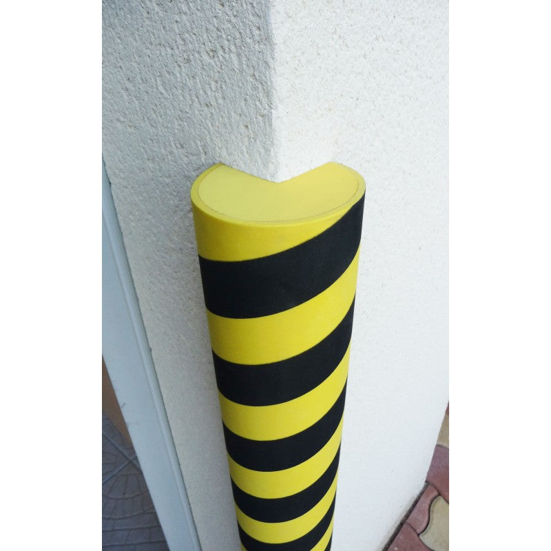 Protection arrondie d'angle en mousse