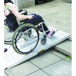 Rampe PMR transportable en aluminium pliable
