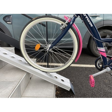 Rampe pliante pour cycles aluminium – L 1 930 mm, sac inclus