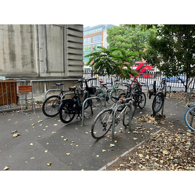 Support cycles arceau galvanisé 4 vélos – Platine ou à sceller